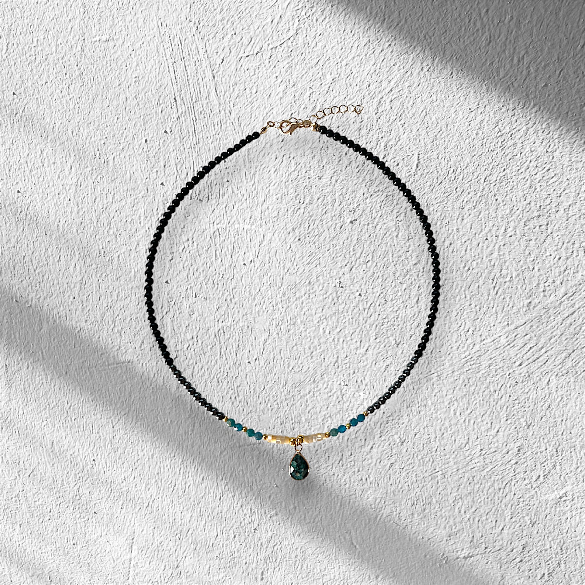 COLLIER APATITE