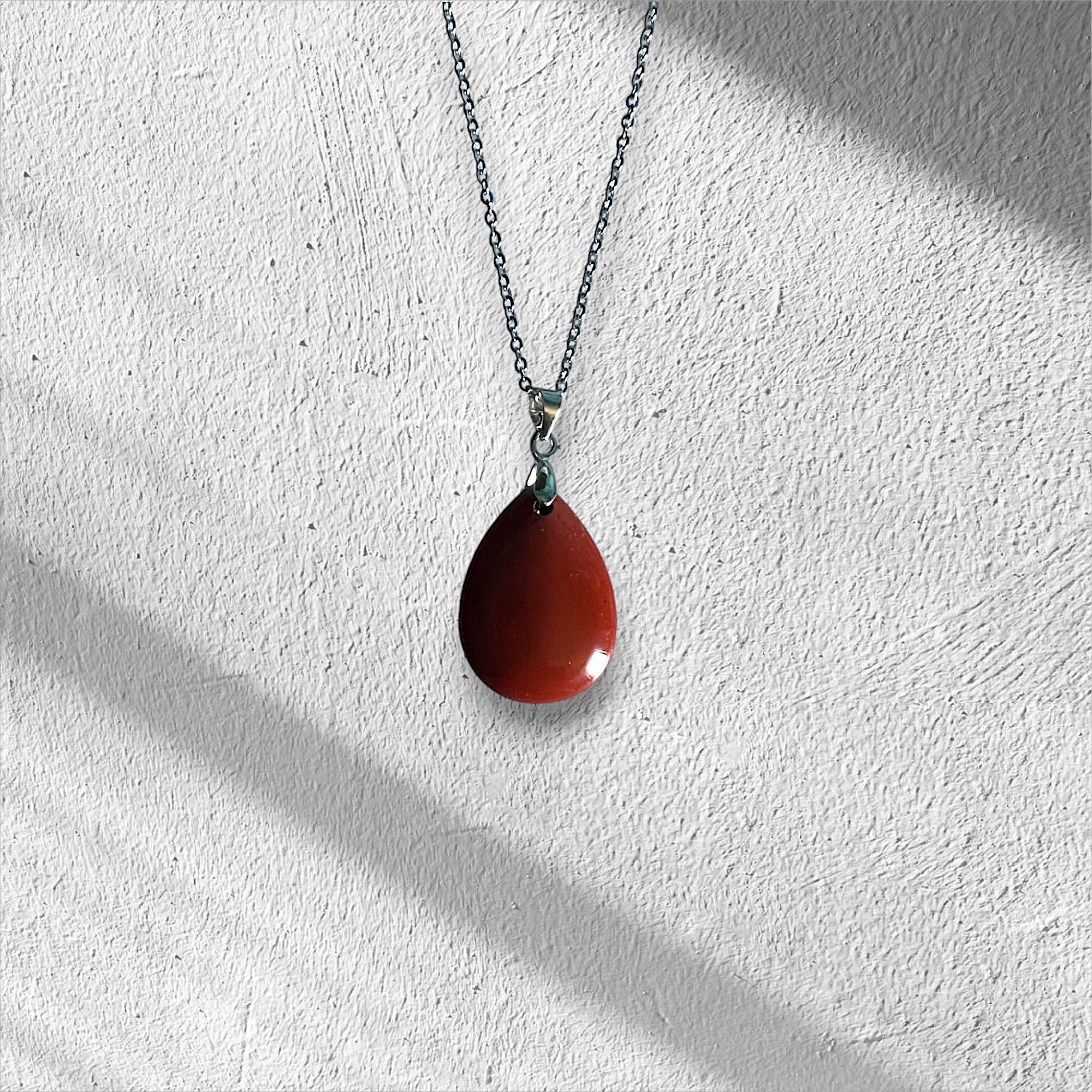 COLLIER JASPE ROUGE